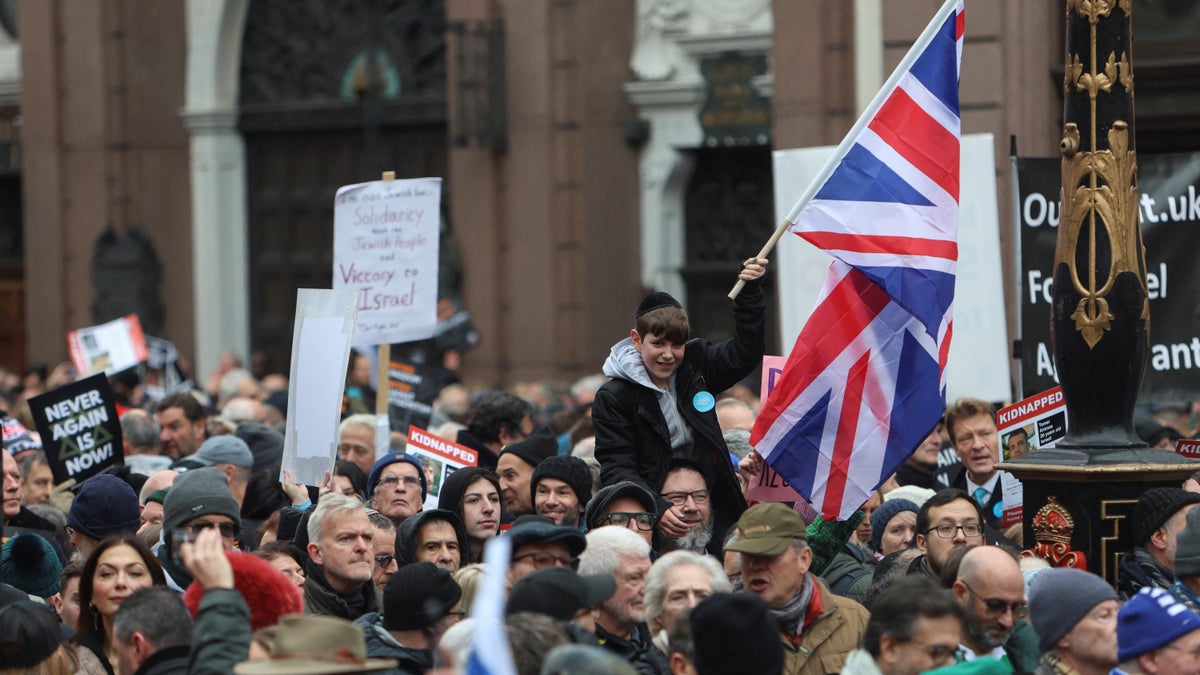 Two killed in attack outside U.K. synagogue on Yom Kippur