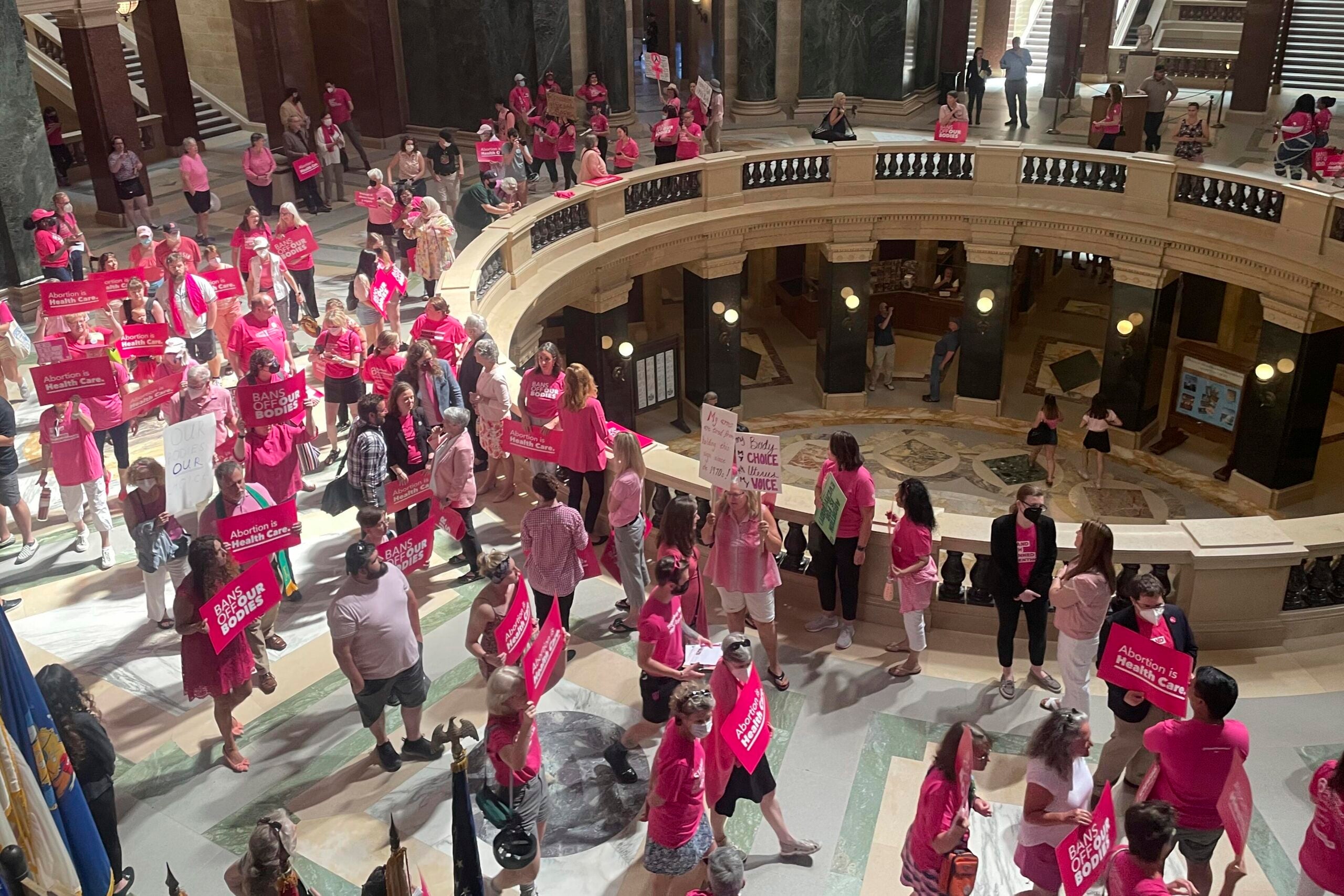 Planned Parenthood clinics in Wisconsin suspend all abortions after funding block