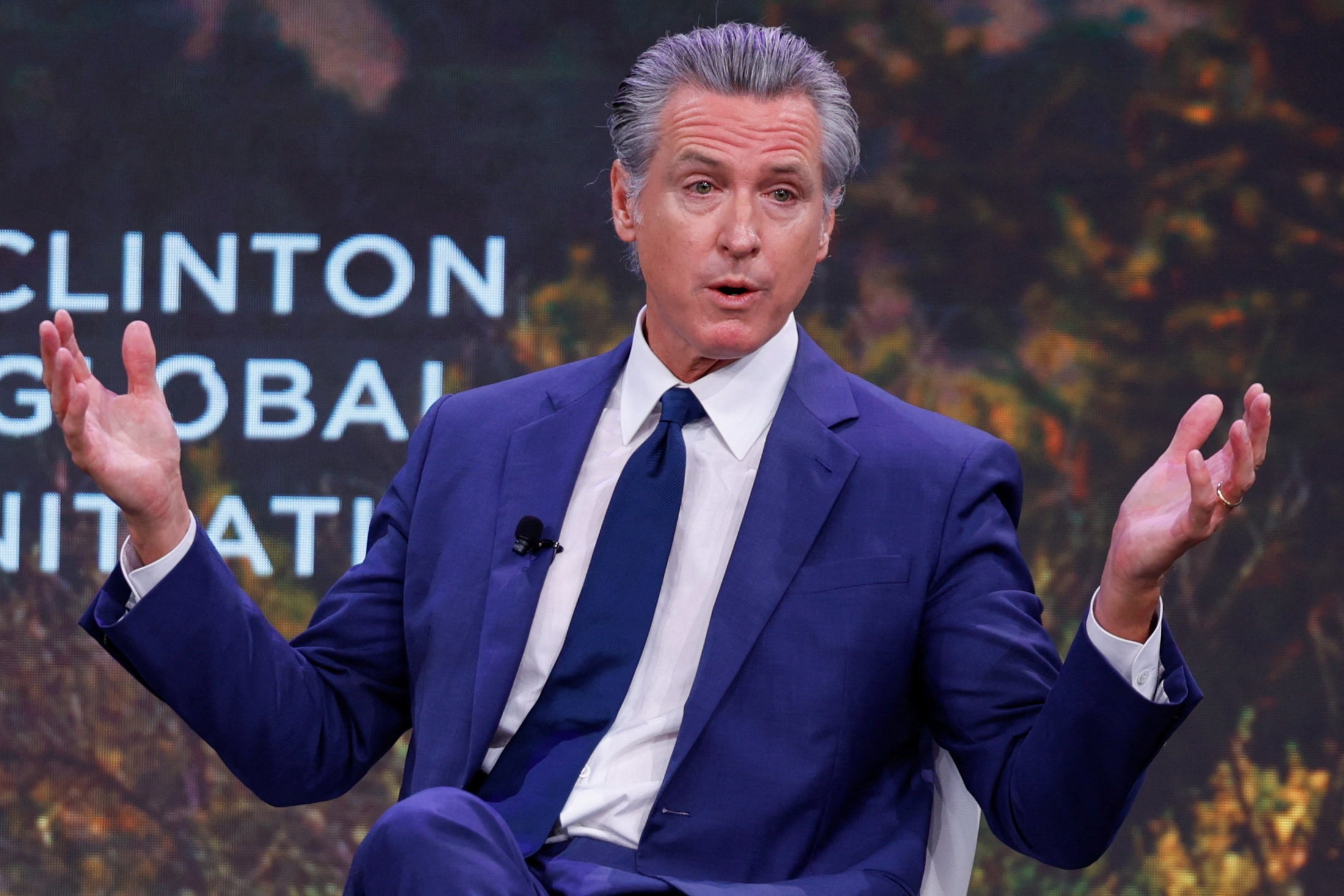 Image for Governor Newsom says Trump sending 300 National Guard troops to Oregon