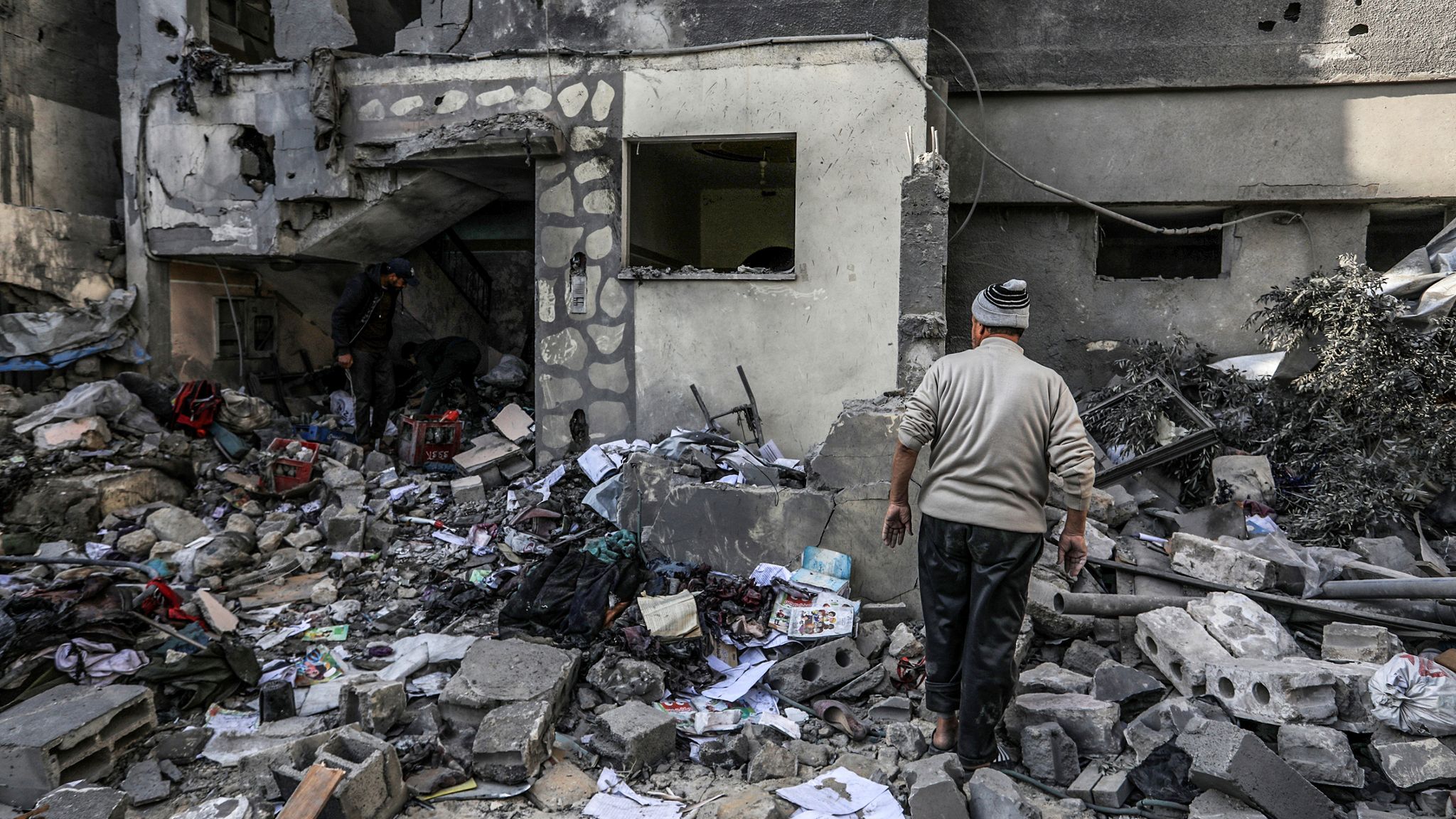 Israel carries out airstrikes in Gaza despite ceasefire deal