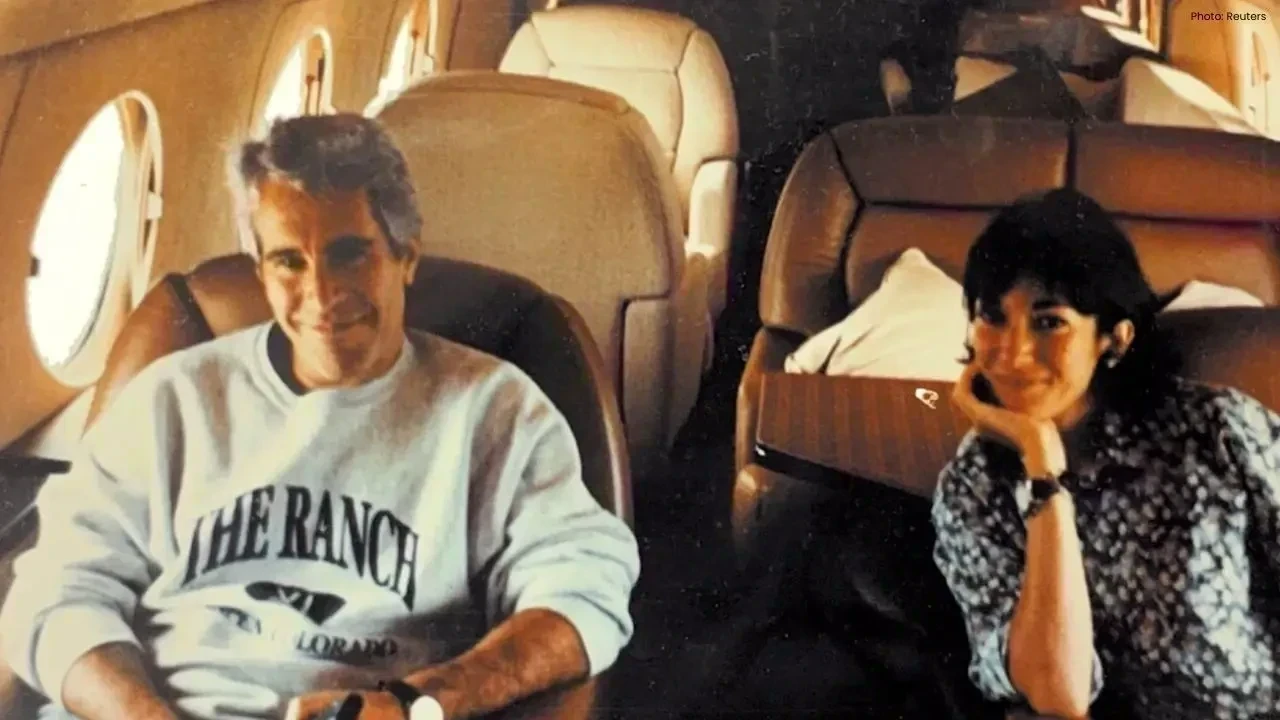 Image for Justice Department hiring 400 lawyers for Epstein document review