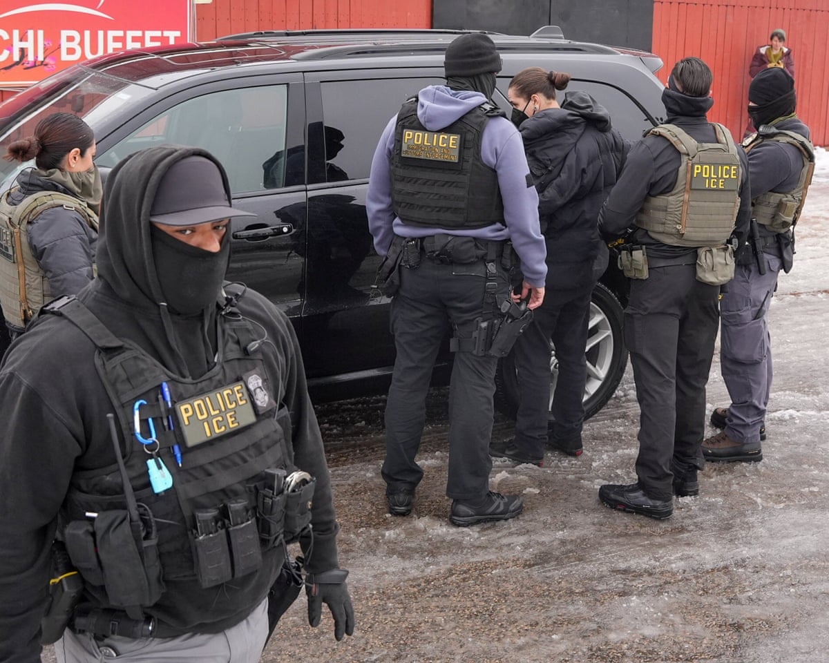 Image for DHS sends hundreds of federal agents to Minnesota as situation escalates