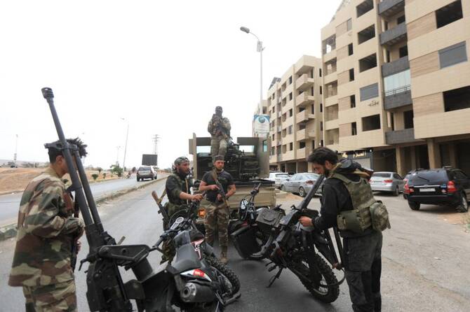 Image for Clashes Erupt Between Arab Bedouin Tribes and Druze Separatists Along Syrian Border