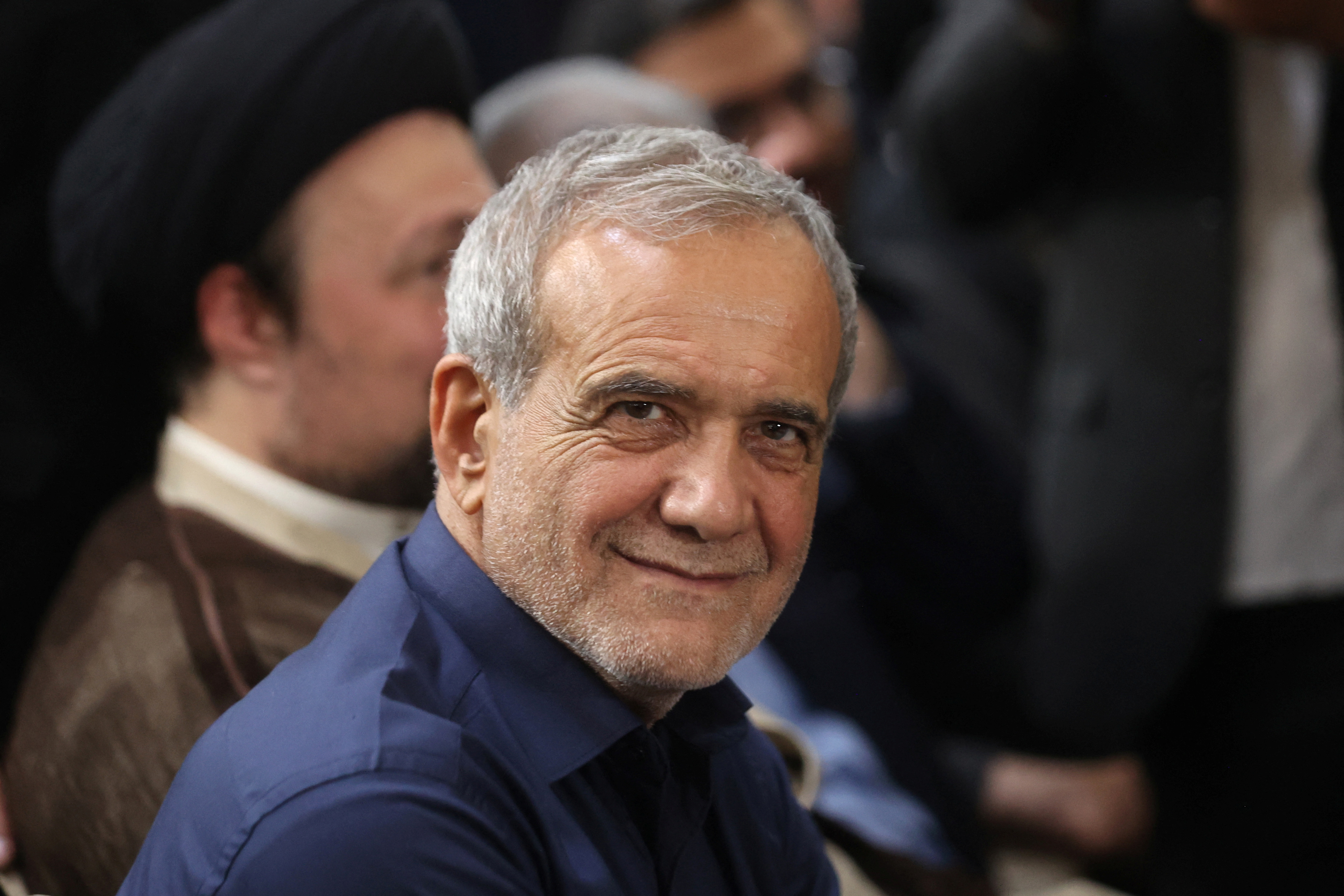 Image for Iran's Pezeshkian Visits Pakistan for Diplomatic Talks Post-Israel Conflict