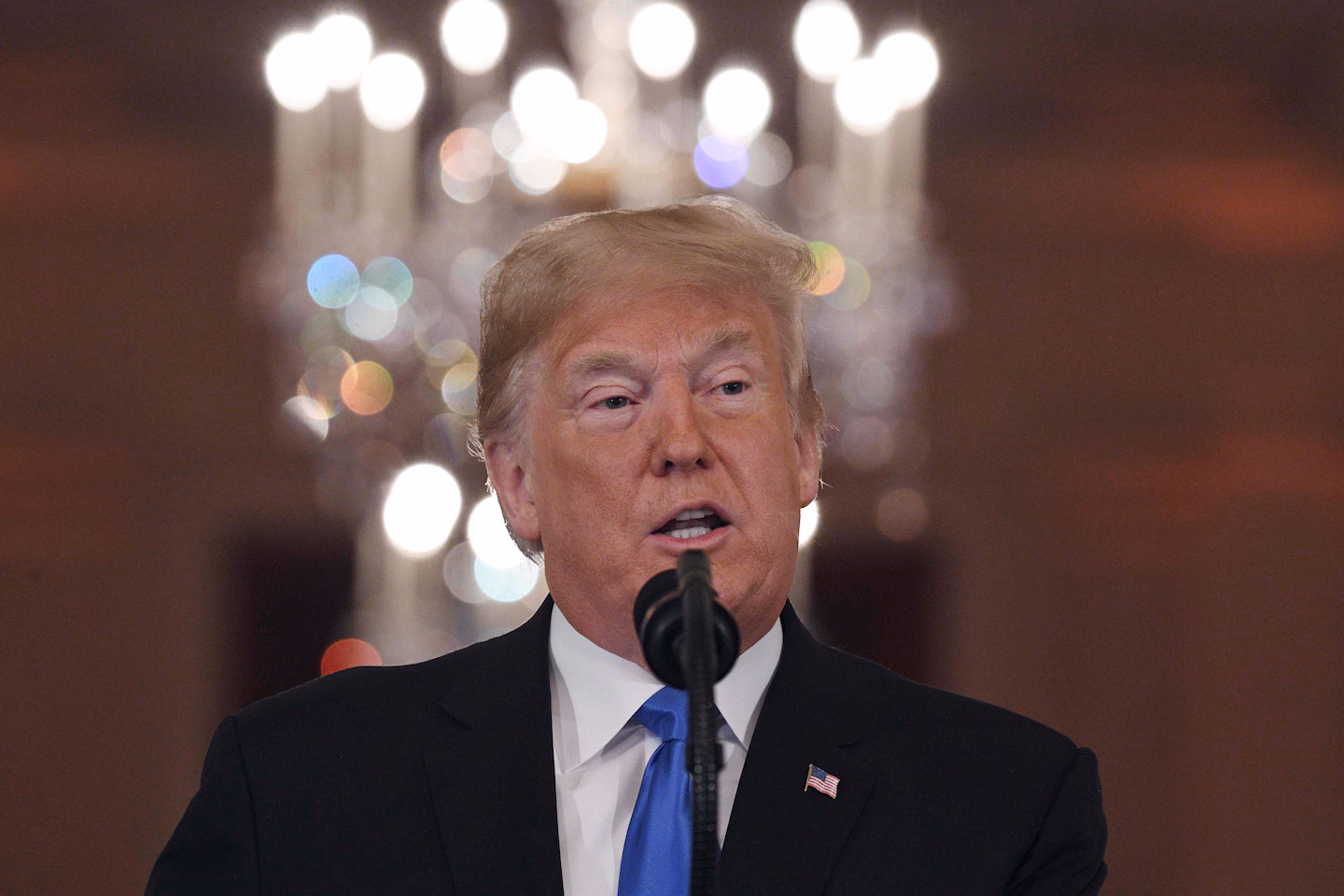 Trump press conference: President reacts to midterm res…
