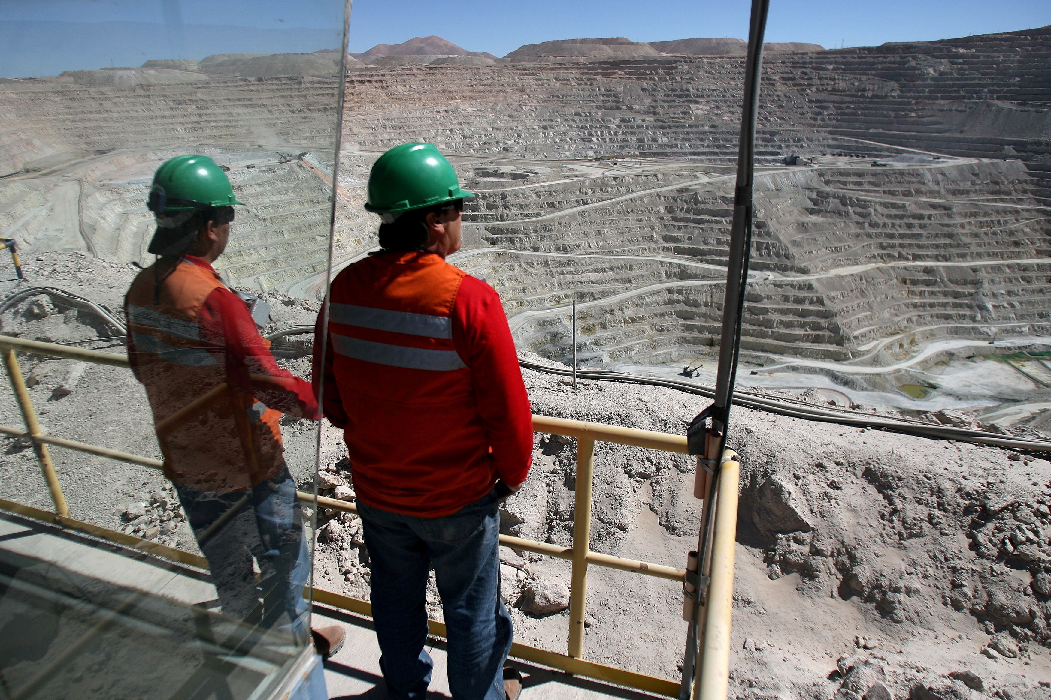 Workers at Chile's Escondida copper mine to strike over ...