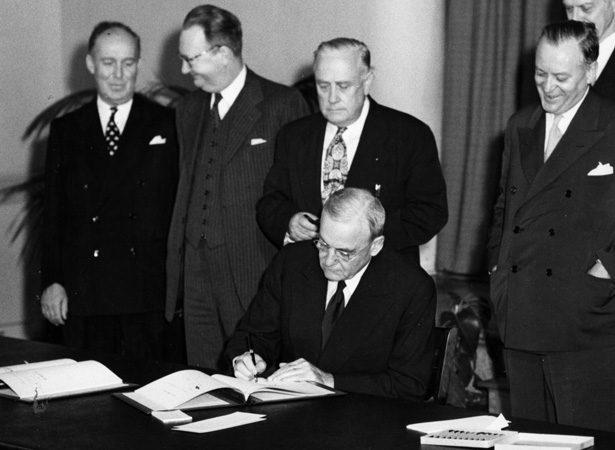 ANZUS treaty comes into force