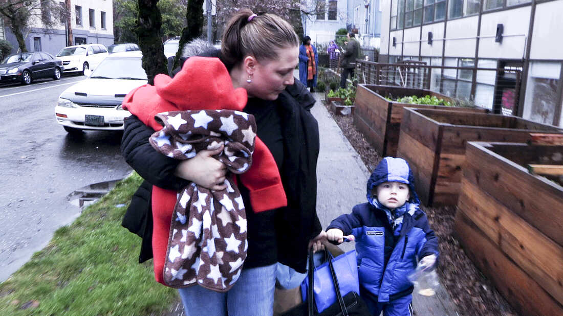 American Winter' Families Struggle To Survive Fall From ...