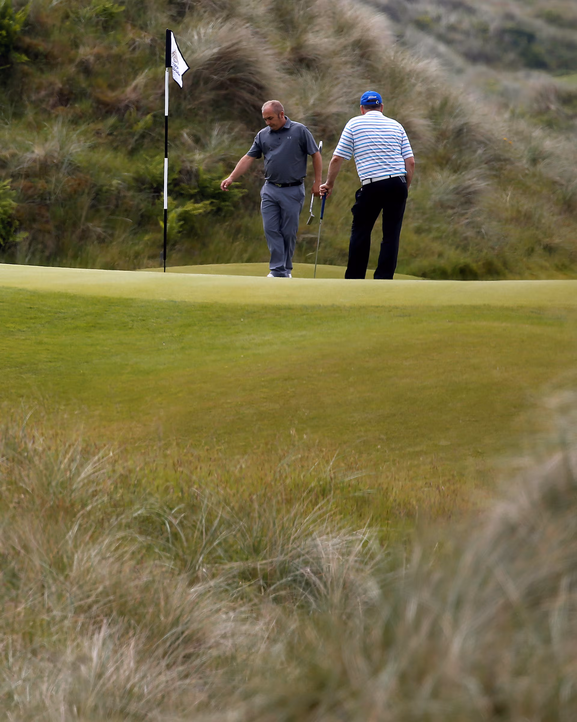 Trump Claims Unbelievable Fifth Golf Championship in 2025 Amidst Cheating Allegations and Internet Backlash