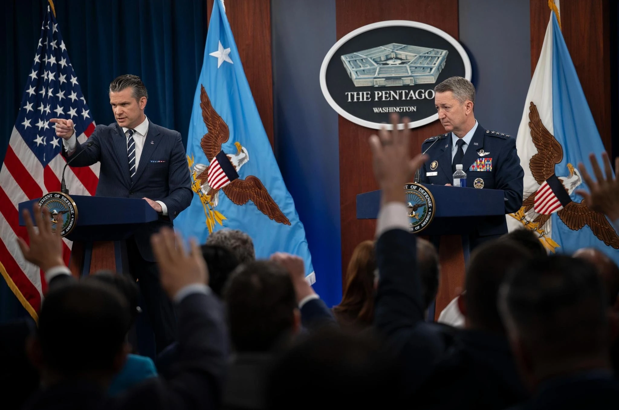 Trump's Chaos Threatens Ukraine with Shocking 100% Pause on Vital Weapons Shipments