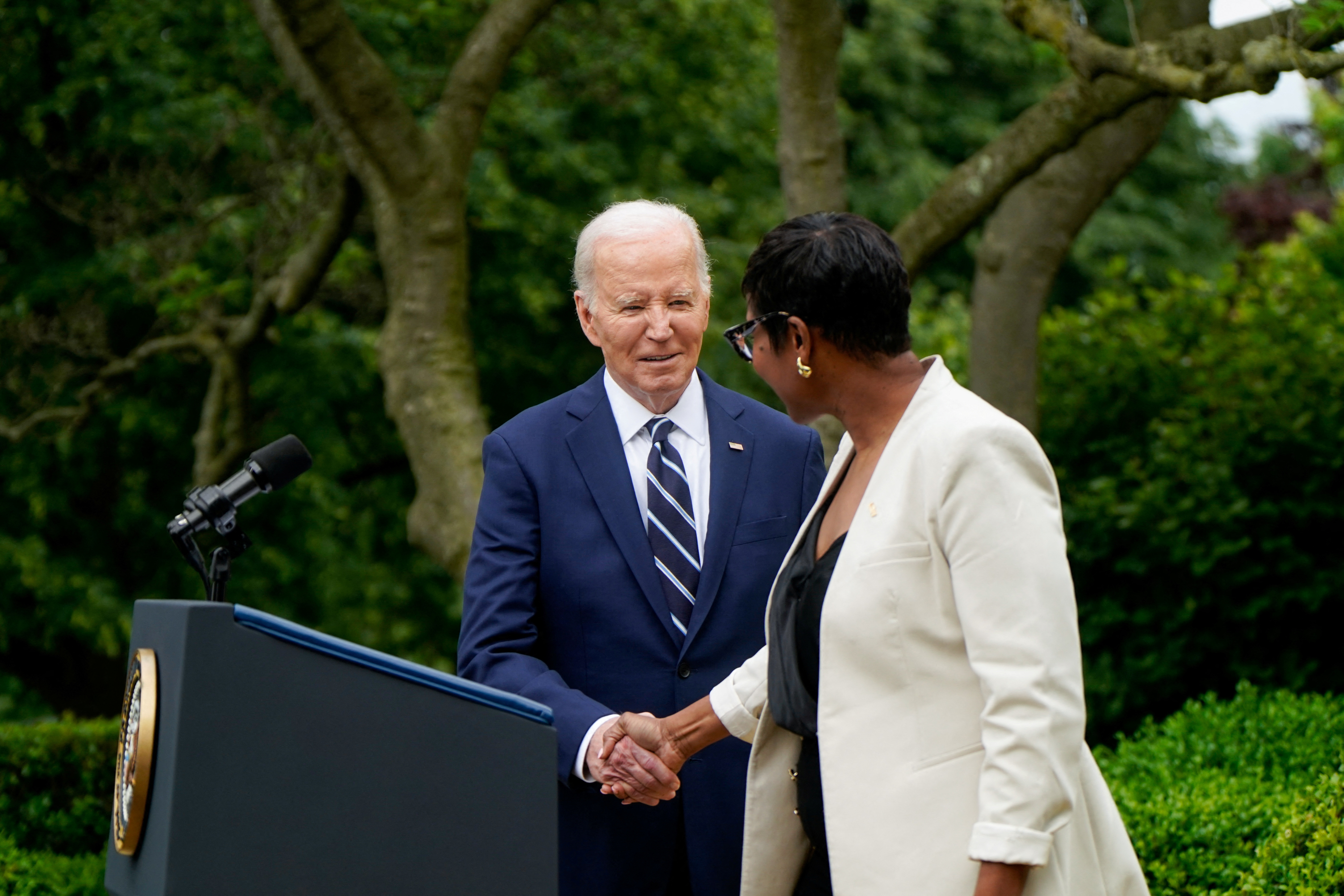 Biden sharply hikes US tariffs on an array of Chinese imports ...