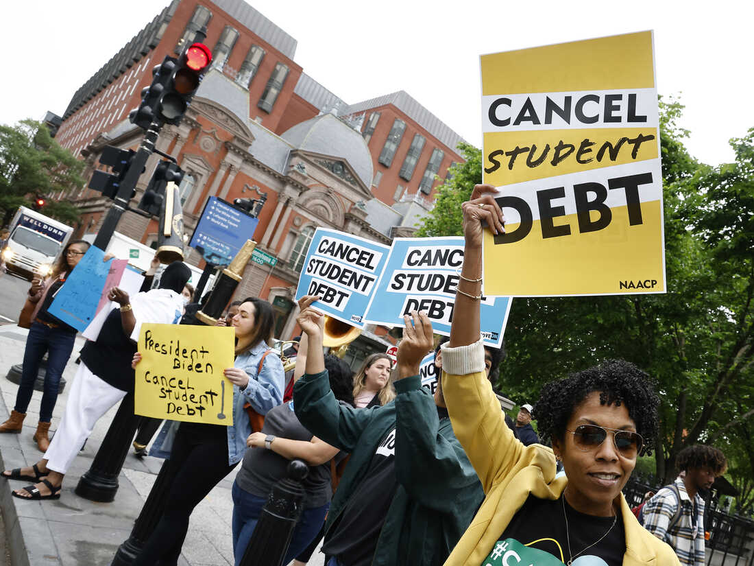 Student Debt Crisis Exacerbates Racial Inequality in America