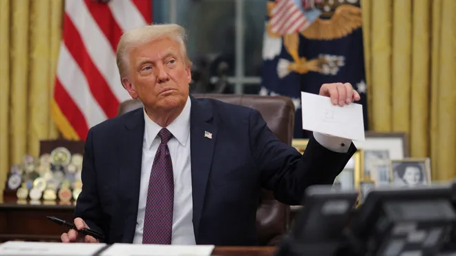 President Trump goes off script in first Oval Office press ...