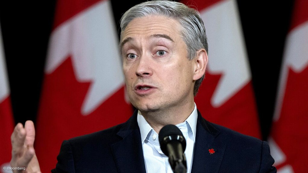 Carney puts ex-Goldman banker, Quebec loyalist in key jobs