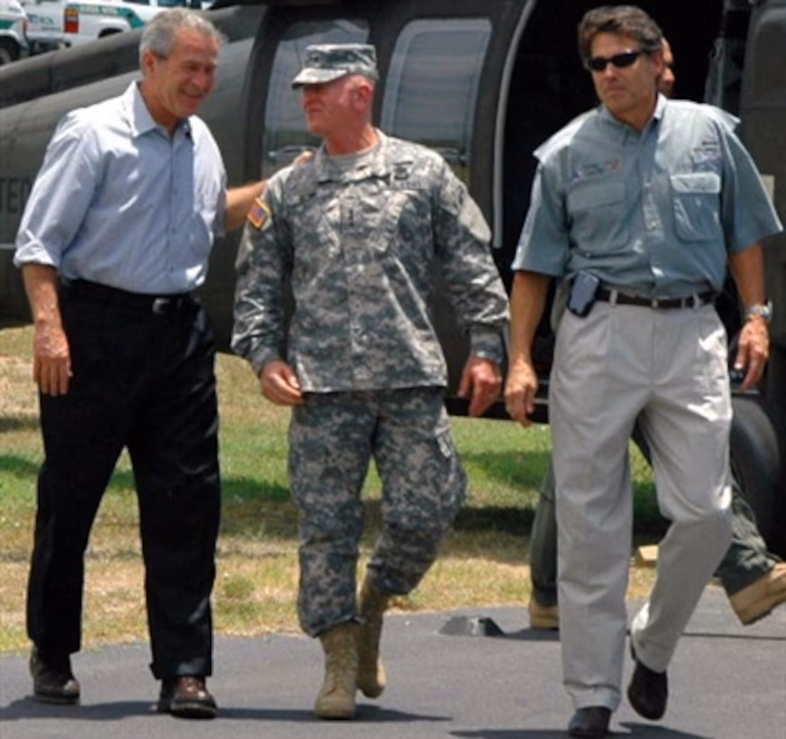 BUSH VISITS GUARD TROOPS