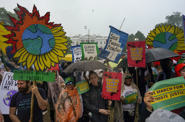 Climate groups notch big win on LNG - E&E News by POLITICO