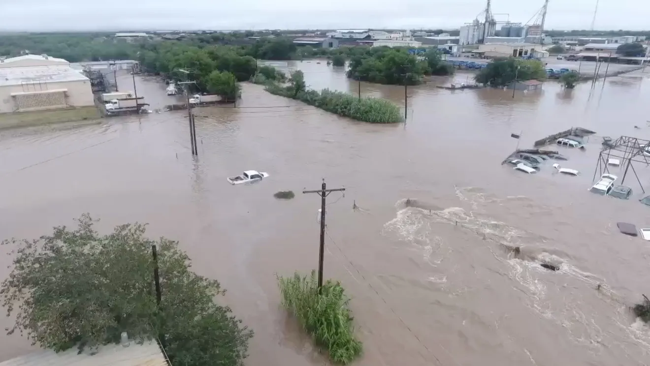 Texas flooding killed at least 24 as the search for Camp Mystic campers ...