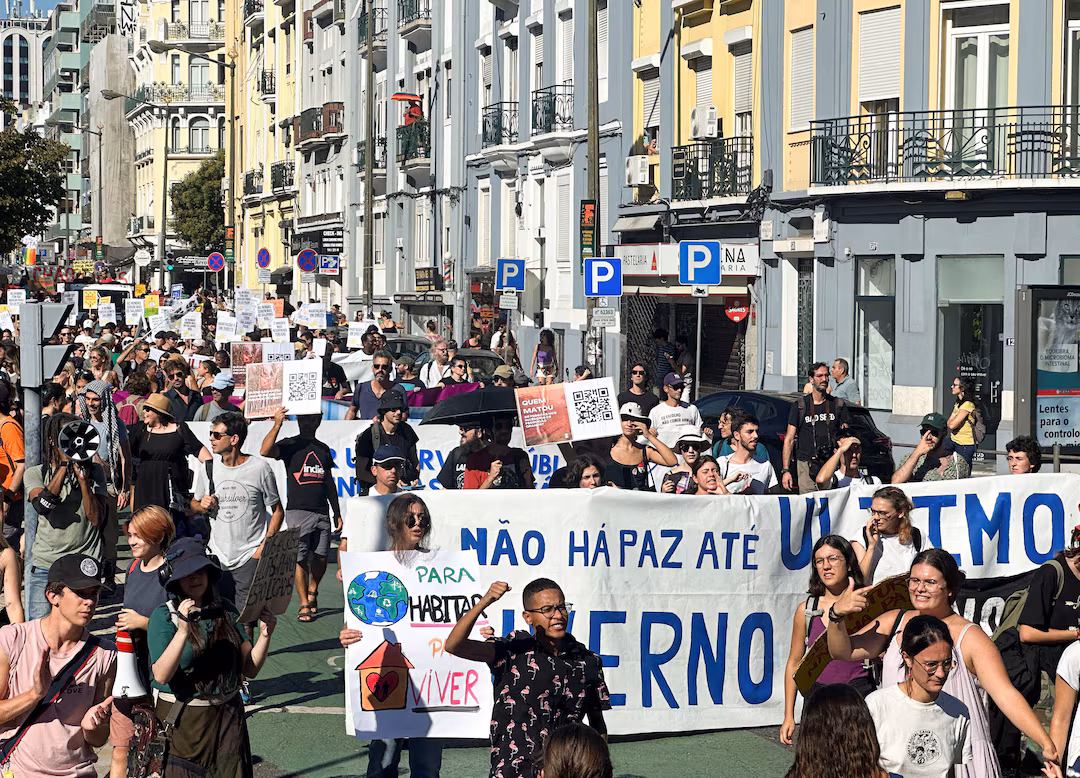 Tent-dwelling migrants join protest over Portugal's housing ...