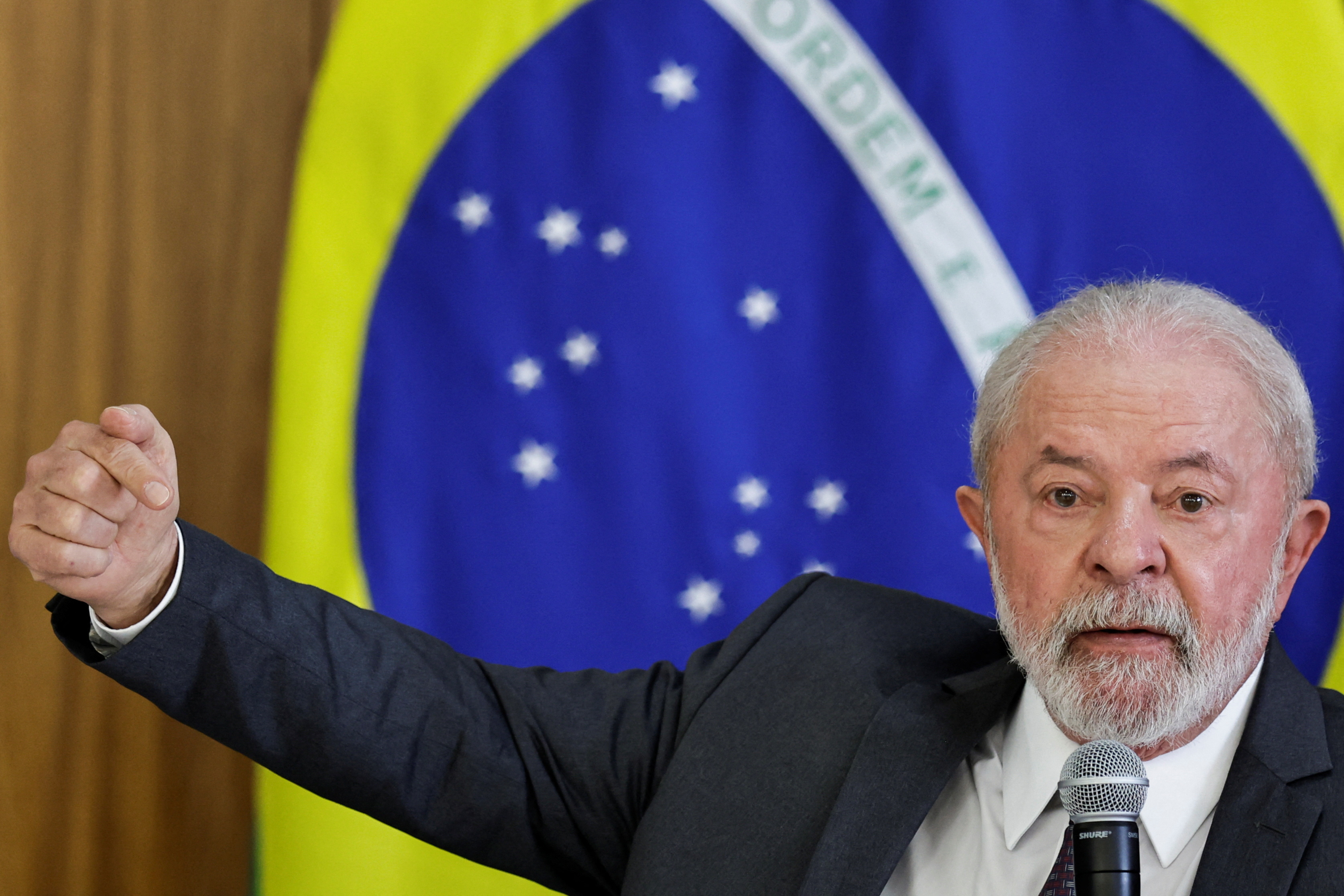 Brazil's Lula reaffirms promises in 100th day in office speech | Reuters