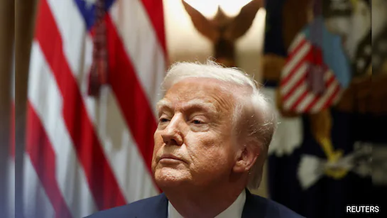 Trump's America Drives Academics into Exile as France Welcomes Scientific Refugees