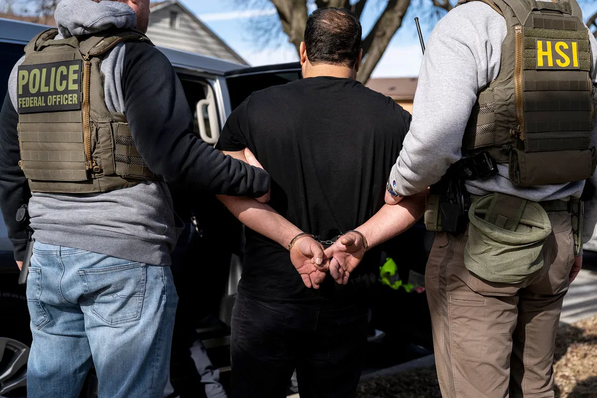 Federal agents in immigration operations told to be camera ...