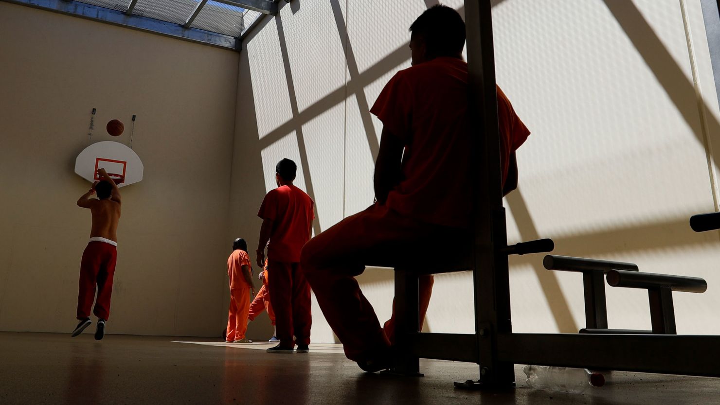 ICE detention and coronavirus: Doctors warn Congress | CNN