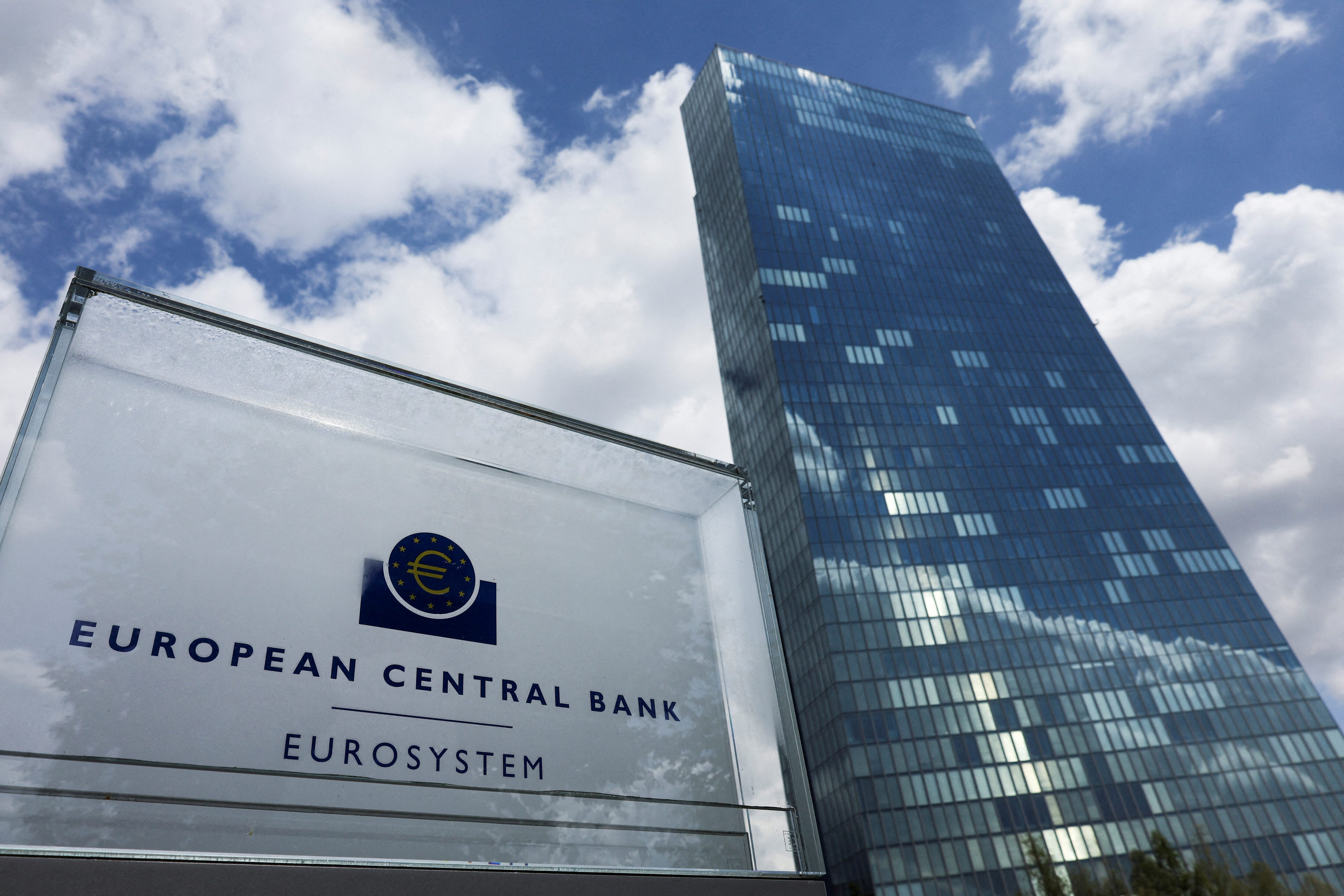Strong Euro Could Devastate Eurozone Economy Amid $290 Billion Trade Surplus