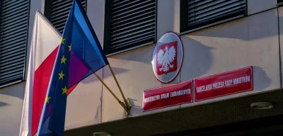 Poland Urges Citizens to Leave Belarus Amid Rising Tensions