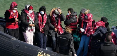 UK to Relocate Migrants from Hotels to Barracks at Military Bases