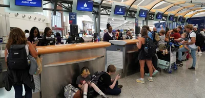 Flights grounded at Los Angeles International Airport due to equipment outage