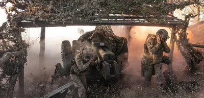 Russian Forces Intensify Assault on Siversk with Heavy Armor, Urging Urgent Response from Ukraine