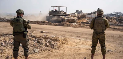 Intense Clashes Erupt in Gaza as Resistance Targets IDF Forces with Advanced Weaponry