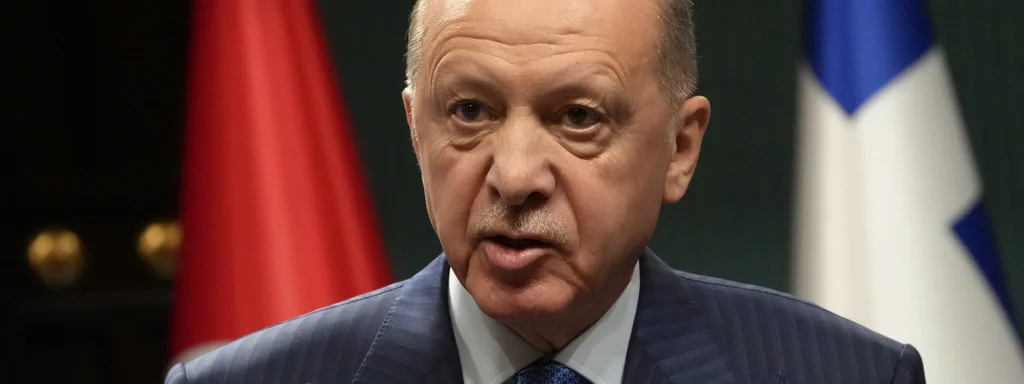 Turkey Cuts Trade Ties, Bans Israeli Ships and Airspace Access