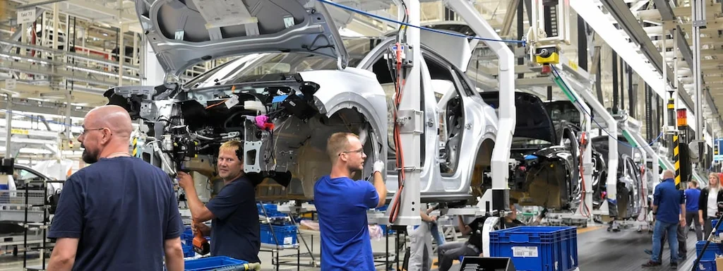 Featured image for: German mechanical engineering faces 5.6% sales decline and rising bankruptcies German mechanical engineering faces 5.6% sales decline and rising bankruptcies