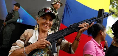 Venezuelan government allows military weapons for civilian organizations
