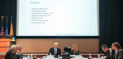 U.S. vaccine panel withdraws recommendation for COVID-19 vaccine