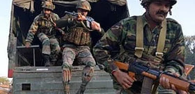 Major attack on paramilitary headquarters in Peshawar kills three