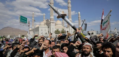 Houthi Militia Fires Ballistic Missile at Israel, Escalating Regional Tensions