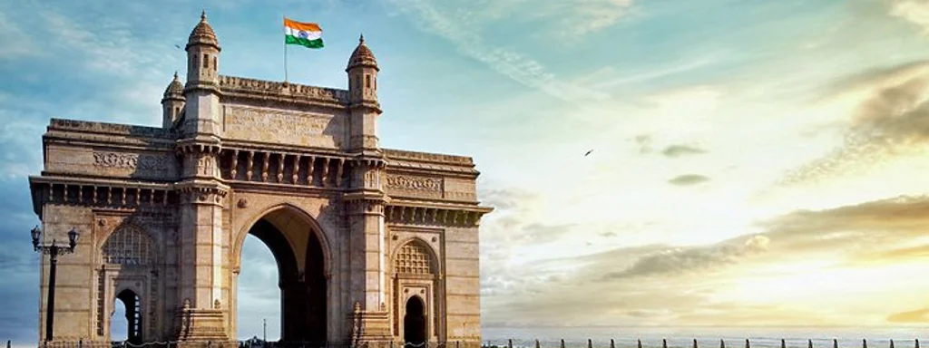 India's Tourism Boom Fuels $231.6 Billion Economic Recovery While Workers Remain Vulnerable