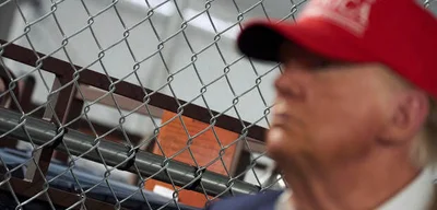 Worms in Food and Sewage Flooding: Florida's 'Alligator Alcatraz' Turns into a Humanitarian Crisis