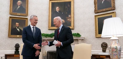 Trump Pledges Billions in Weapons for Ukraine While Threatening 100% Tariffs on Russia