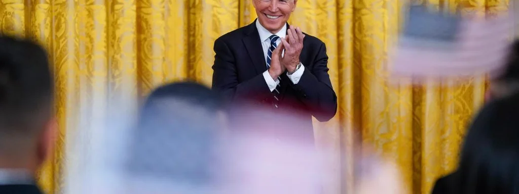 818,500 New Citizens Celebrated as Immigration Reform Remains Stalled