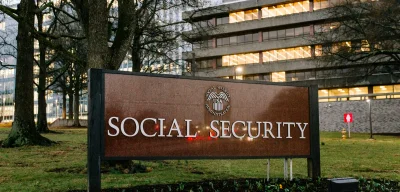$124 Trillion Deficit Threatens Social Security and Medicare While Wealthy Retirees Cash In