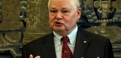 Poland's Ruling Coalition Crumbles Amid Secret Meeting with Far-Right Leader