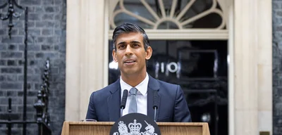 UK's Industrial Strategy Fails Workers While Super-Rich Get Richer