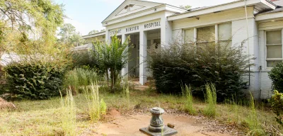 Rural Hospitals Vanishing While GOP Gains: 45% More Closures in Red States Fueling Healthcare Crisis