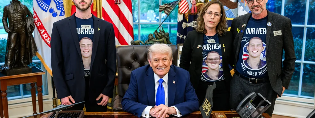Trump poses for photograph with family of Israeli prisoner held by Hamas