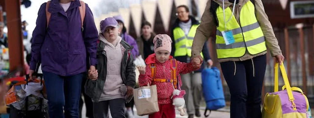 120,000 Ukrainian Refugees Risk Losing Legal Status as U.S. Program Ends Today