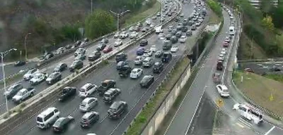 Residents Flee as 12-Foot Tsunami Waves Set to Hit Hawaii Tonight; Traffic Gridlocks