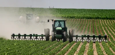 US farmers await trade war aid as USDA cites government shutdown